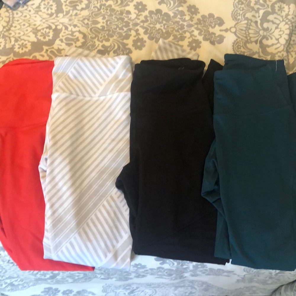 Leggings bundle! Alo and Old Navy excellent condition